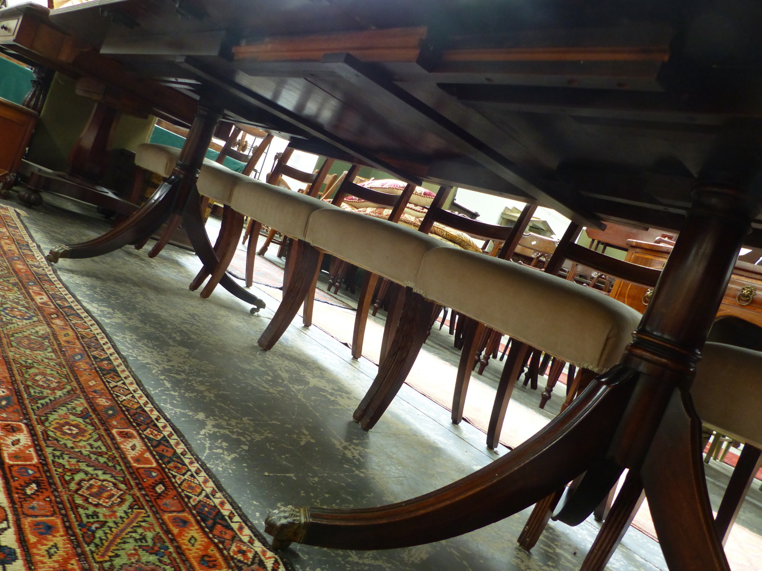 A GOOD ANTIQUE AND LATER MAHOGANY TWIN PEDESTAL DINING TABLE COMPLETE WITH ADDITIONAL LEAF. L.228 - Image 12 of 13