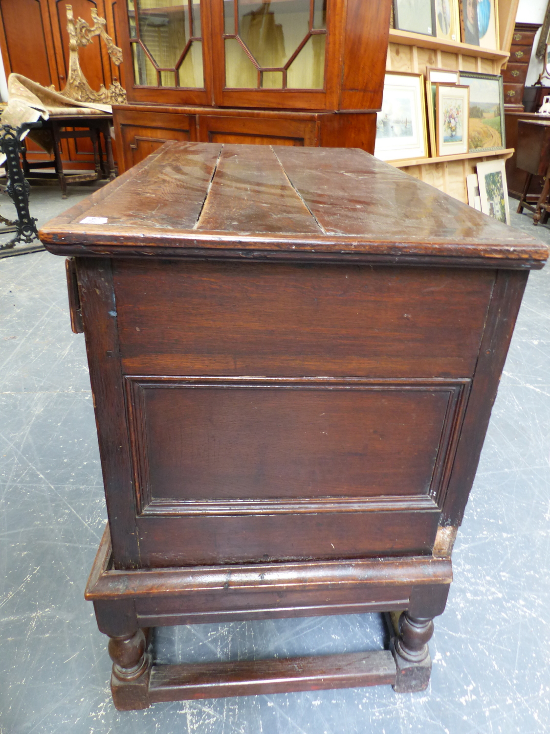 AN 18th.C.AND LATER OAK CABINET ON STAND WITH LONG FRIEZE DRAWER OVER TWO CUPBOARDS AND STRETCHER - Image 2 of 6