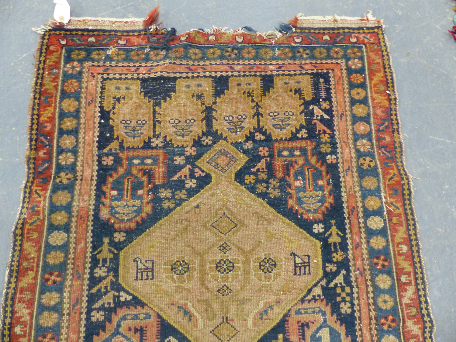 AN ANTIQUE PERSIAN TRIBAL RUG 133 x 90cms. TOGETHER WITH AN ORIENTAL RUG OF TURKOMAN DESIGN AND A - Image 9 of 15