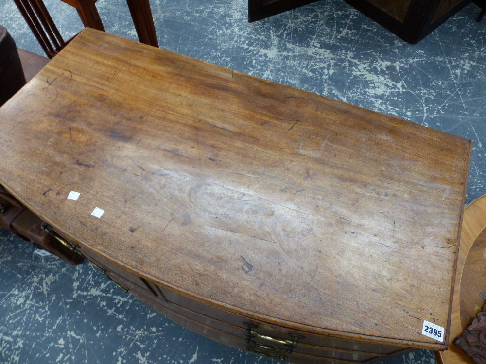 AN EARLY 19TH CENTURY MAHOGANY BOWFRONT FOUR DRAWER CHEST. - Image 7 of 13