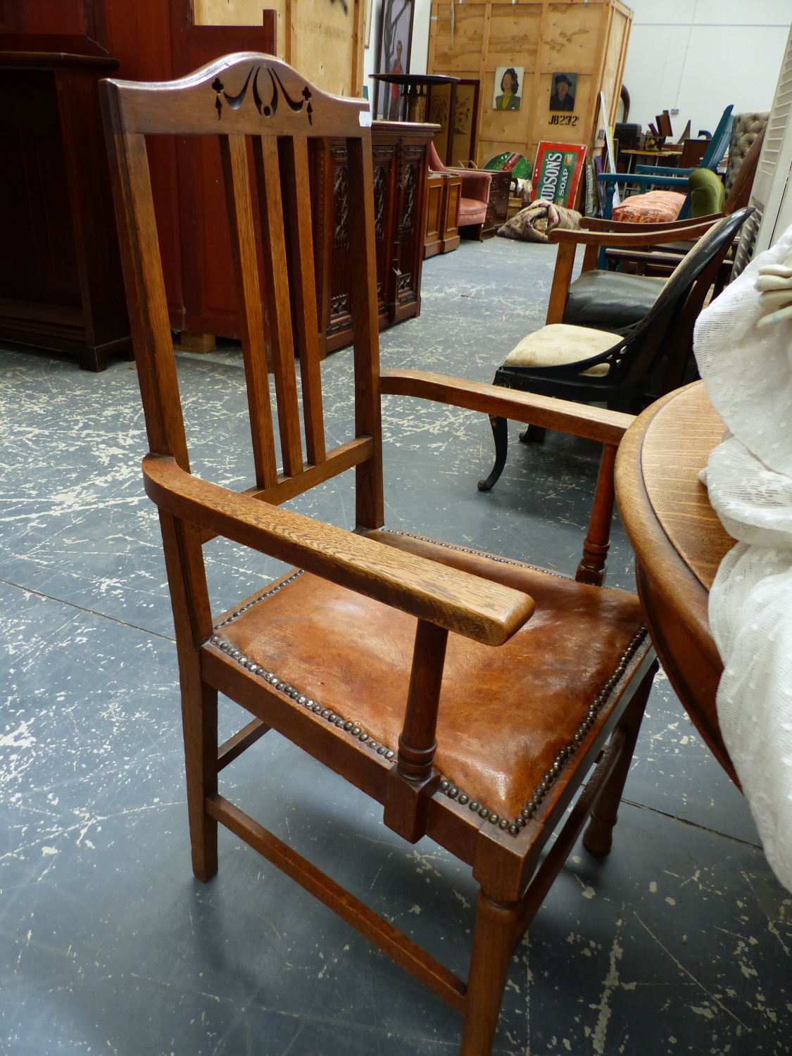 A SET OF SIX EARLY 20th.C.OAK DINING CHAIRS, INCLUDING TWO ARMCHAIRS WITH LEATHER SEAT PADS (6). - Image 8 of 8