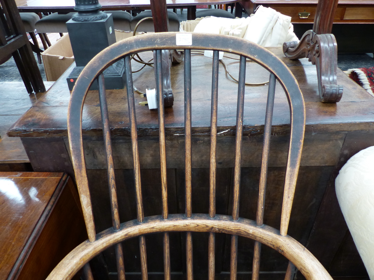 TWO OAK AND ELM WINDSOR CHAIRS WITH ROUND ARCH HOOPS SUPPORTING THE STICK BACKS AND FORMING THE ARMS - Image 7 of 8