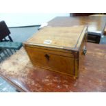 A GEORGIAN INLAID WORK BOX WITH FITTED INTERIOR AND BRASS RING HANDLES 26 CM WIDE.