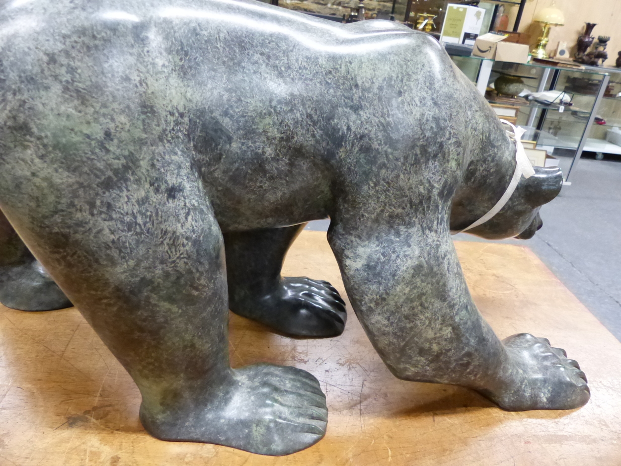 JONATHAN KNIGHT (1959-) ARR. PATINATED BRONZE OF A POLAR BEAR WALKING. SIGNED AND MONOGRAMED, - Image 16 of 17