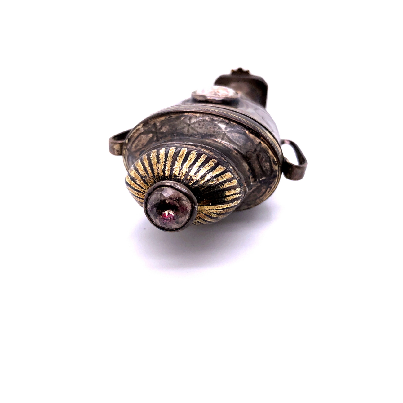 AN INTERESTING 18TH/19TH CENTURY WHITE METAL MINIATURE URN, THE HINGED TOP INSET WITH CUT STONE - Image 3 of 10