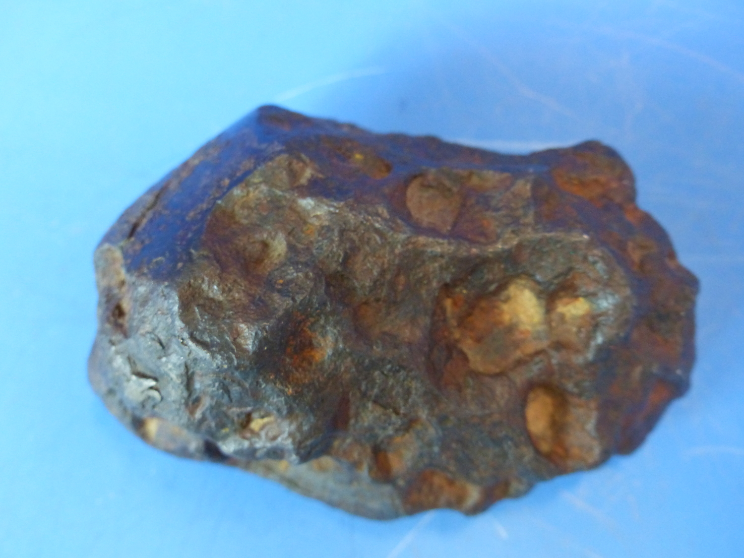 A LARGE HEAVY FRAGMENT METEORITE FROM THE YUKON.9CM LONG - Image 4 of 9