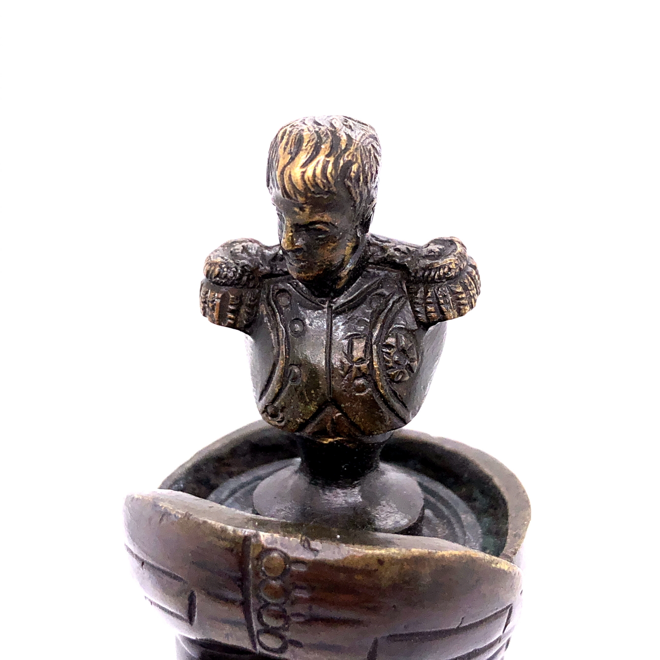 AN ANTIQUE PATINATED BRONZE FIGURE OF LOUIS XVIII " LE DESIRE" KING OF FRANCE. ON SQUARE PLINTH - Image 8 of 11