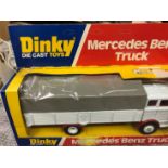 FOUR BOXED DINKY DIE CAST TOY VEHICLES, INCLUDING A MERCEDES BENZ TRUCK, A ROVER 3500, ETC (4).