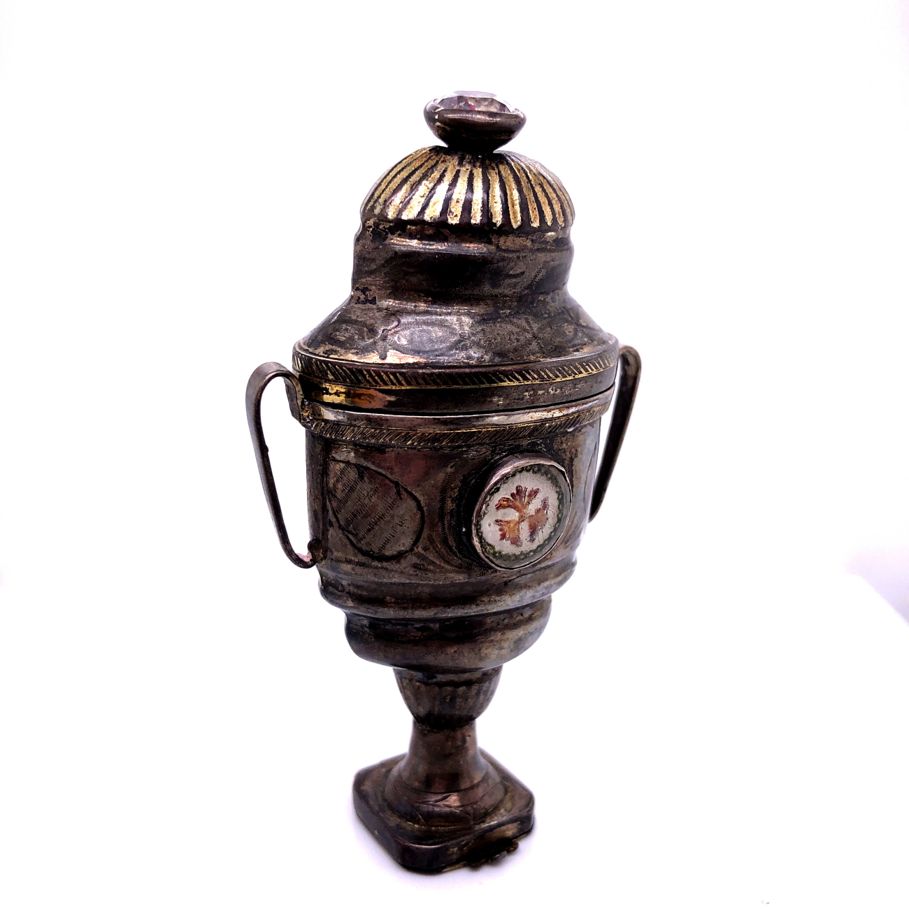 AN INTERESTING 18TH/19TH CENTURY WHITE METAL MINIATURE URN, THE HINGED TOP INSET WITH CUT STONE - Image 6 of 10