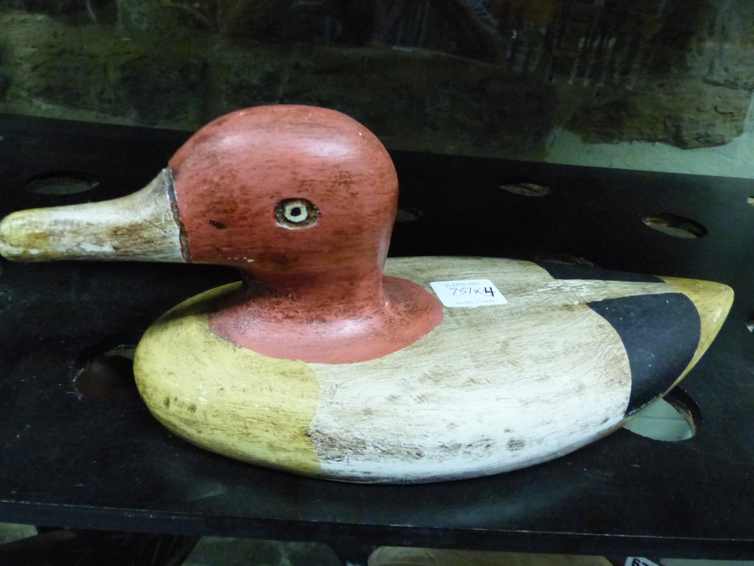 THREE CARVED AND PAINTED DUCK DECOYS, LENGTH OF LARGEST 39cms, TOGETHER WITH A CERAMIC EXAMPLE. - Image 23 of 25