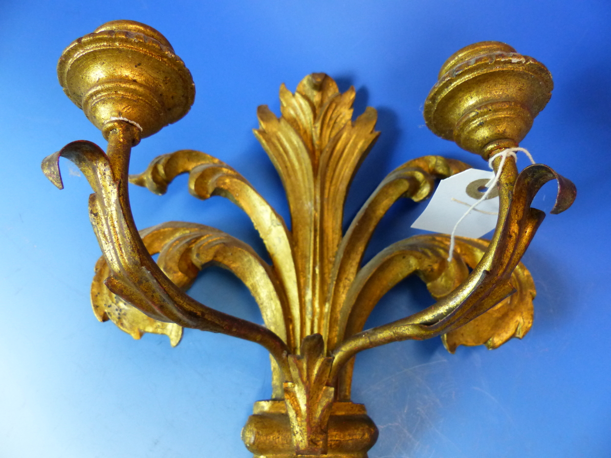THREE FLORENTINE STYLE SMALL GILT WALL BRACKETS, TOGETHER WITH A TWO LIGHT SCONCE (4). - Image 5 of 11