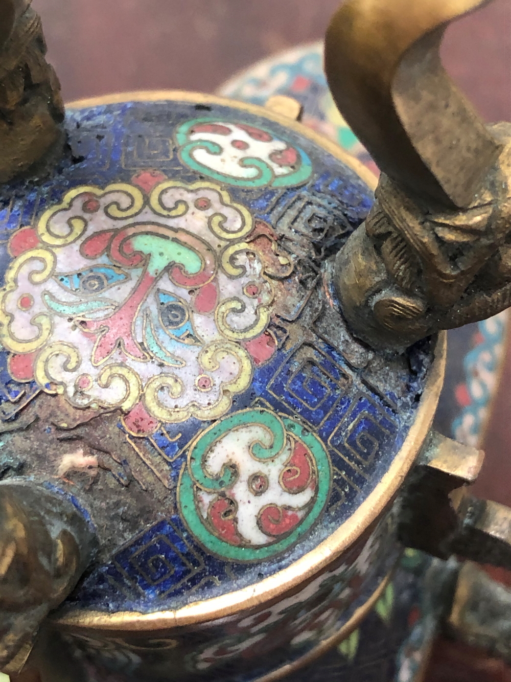 A CHINESE CLOISONNE BUDDHIST BLUE GROUND ALTAR SURMOUNTED BY GILT DRAGONS BREATHING FIREY CLOUDS - Image 31 of 55