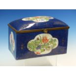 A FRENCH PORCELAIN CHINOISERIE BOX PAINTED WITH FAMILLE VERTE QUATREFOILS OF FLOWERS OIN A GILT