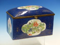 A FRENCH PORCELAIN CHINOISERIE BOX PAINTED WITH FAMILLE VERTE QUATREFOILS OF FLOWERS OIN A GILT