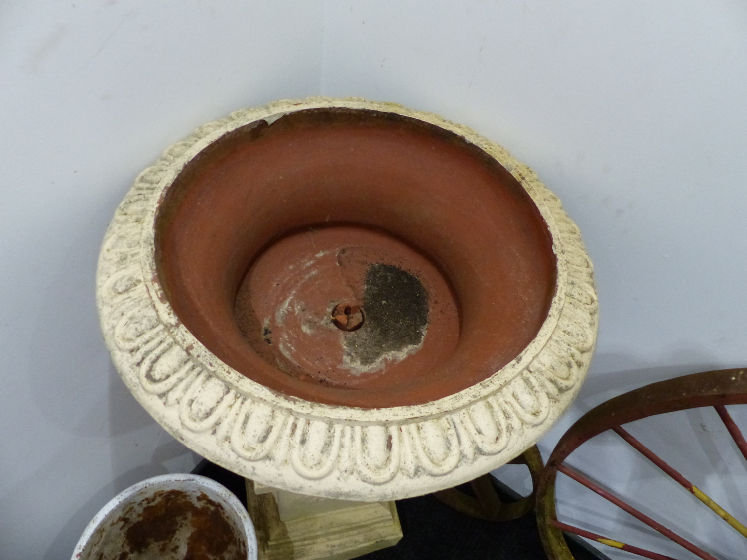 A SET OF FOUR PAINTED TERRACOTTA TERRACE URNS RAISED ON STEPPED SQUARE FORM PEDESTALS. Dia.73 x H. - Image 6 of 8