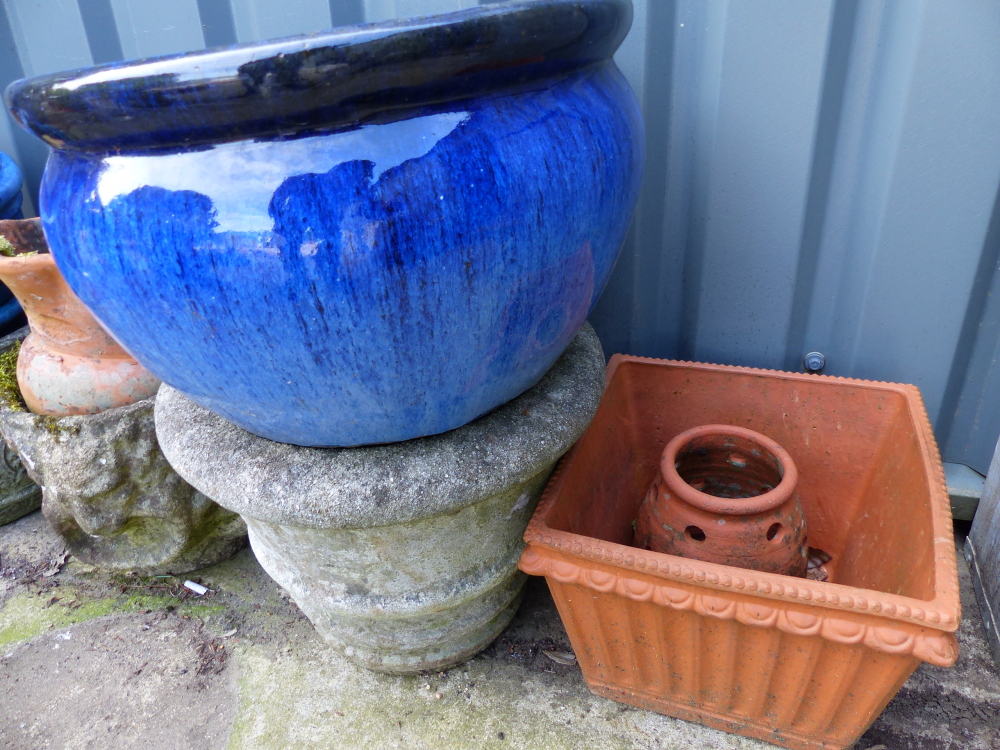 VARIOUS GARDEN PLANTERS. - Image 2 of 3
