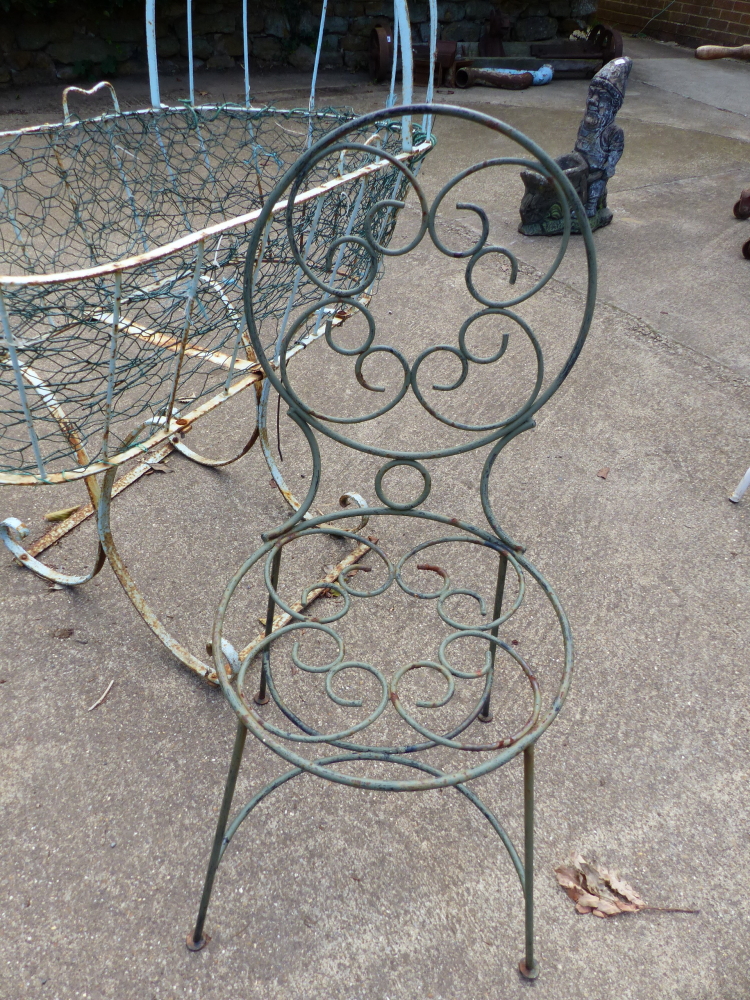 VARIOUS WROUGHT IRON PATIO FURNITURE AND A VINTAGE WROUGHT IRON CRADLE. - Image 4 of 5