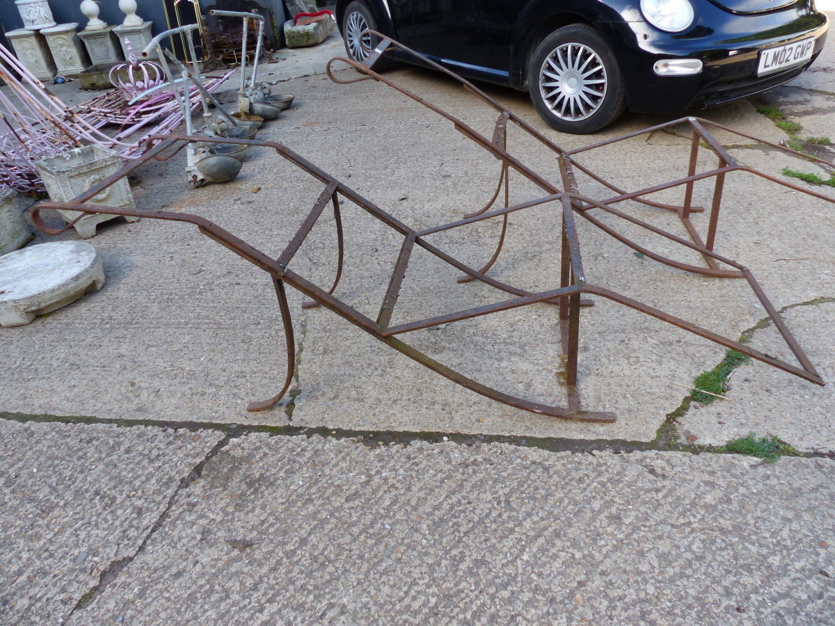 A PAIR OF EARLY IRON LOUNGER FRAMES. - Image 2 of 4