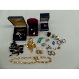 9CT GOLD QUARTZ RING, 9CT GOLD CELTIC BROOCH, TWO GIVENCHY NECKLETS,SIX FURTHER RNGS, GLASS CROSSES,