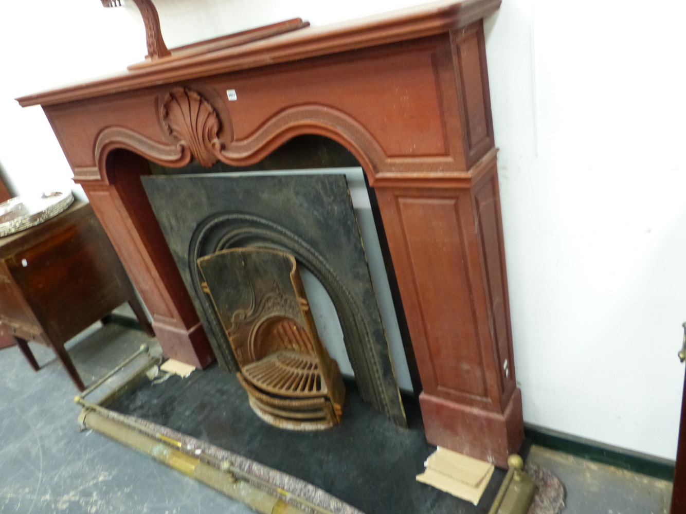 A PAIR OF HARDWOOD CORNER CABINETS, TOGETHER WITH A MATCHING FIRE SURROUND WITH CAST IRON INSERTS - Image 7 of 9