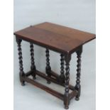 AN 18th C. AND LATER CROSS BANDED WALNUT TABLE, THE SINGLE RECTANGULAR FLAP OPENING ON A SINGLE