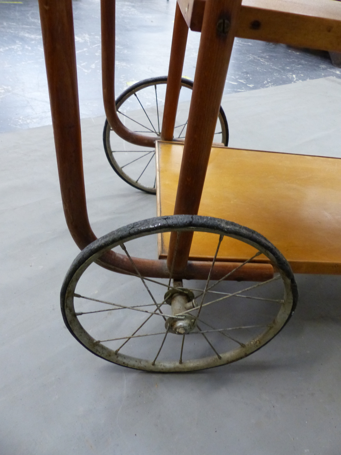 A THREE TIER TWO WHEEL TROLLEY WITH BENTWOOD SUPPORTS. W 88 x D 41 x H 77cms. - Image 6 of 9