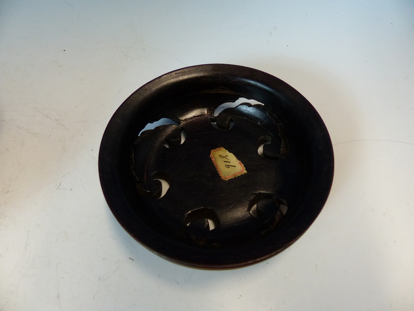 A CHINESE BLUE AND WHITE OVOID JAR, WOOD COVER AND STAND, PAINTED WITH THREE PHOENIX AMONGST - Image 10 of 14