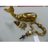 A BRASS DOOR KNOCKER. W 16cms. A BRASS ROUNDEL. Dia. 5cms. BOTH WITH NUT AND BOLT FITTINGS, A
