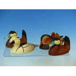 VAL BENNETT (B. 1923), FOUR 1980s COLD PAINTED BRONZE DRAKE DUCKS, TO INCLUDE: RUDDY, MANDARIN AND