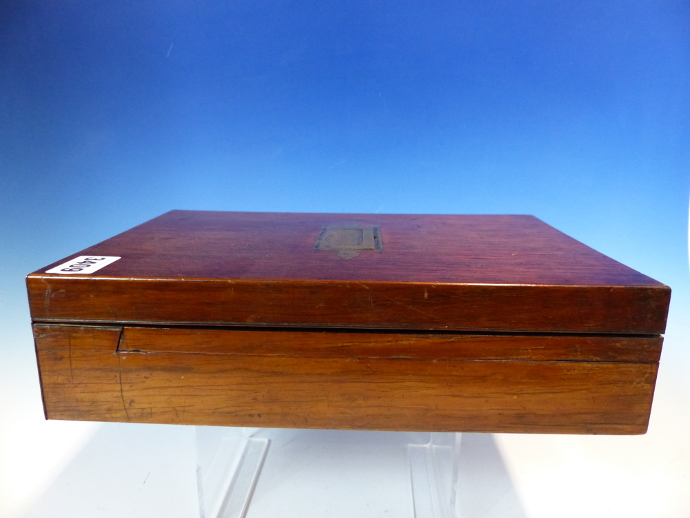 A ROSEWOOD GENTLEMANS CAMPAIGN TRAVEL BOX, THE INSIDE OF THE LID WITH RED SCRIM BACKED MIRROR - Image 13 of 17