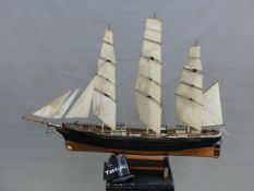 A SCALE MODEL THREE MASTED CLIPPER THE TORRENS (1875-1910) IN FULL SAIL WITH FIGURES ON THE DECK