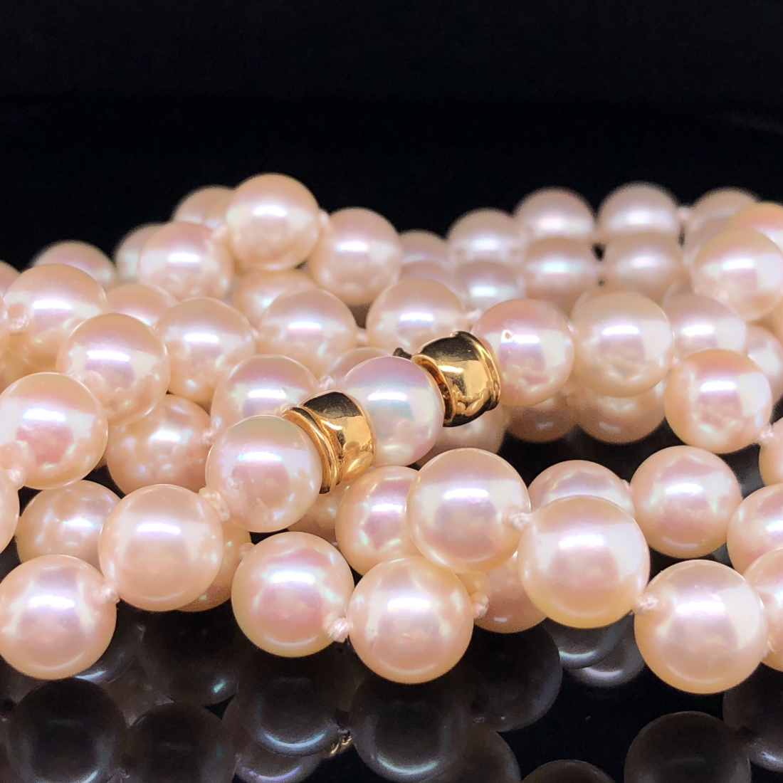 A OPERA LENGTH CULTURED PEARL NECKLACE COMPLETE WITH AN INTEGRAL 18ct GOLD CLASP, AND A SMALL - Image 5 of 5