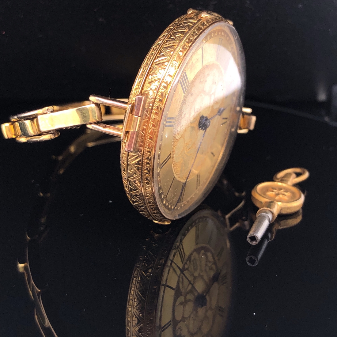 AN 18ct GOLD SWISS FOB WATCH REMODELLED AS A WRIST WATCH, CASE MARKED WITH SWISS HELVETIA - Image 2 of 11