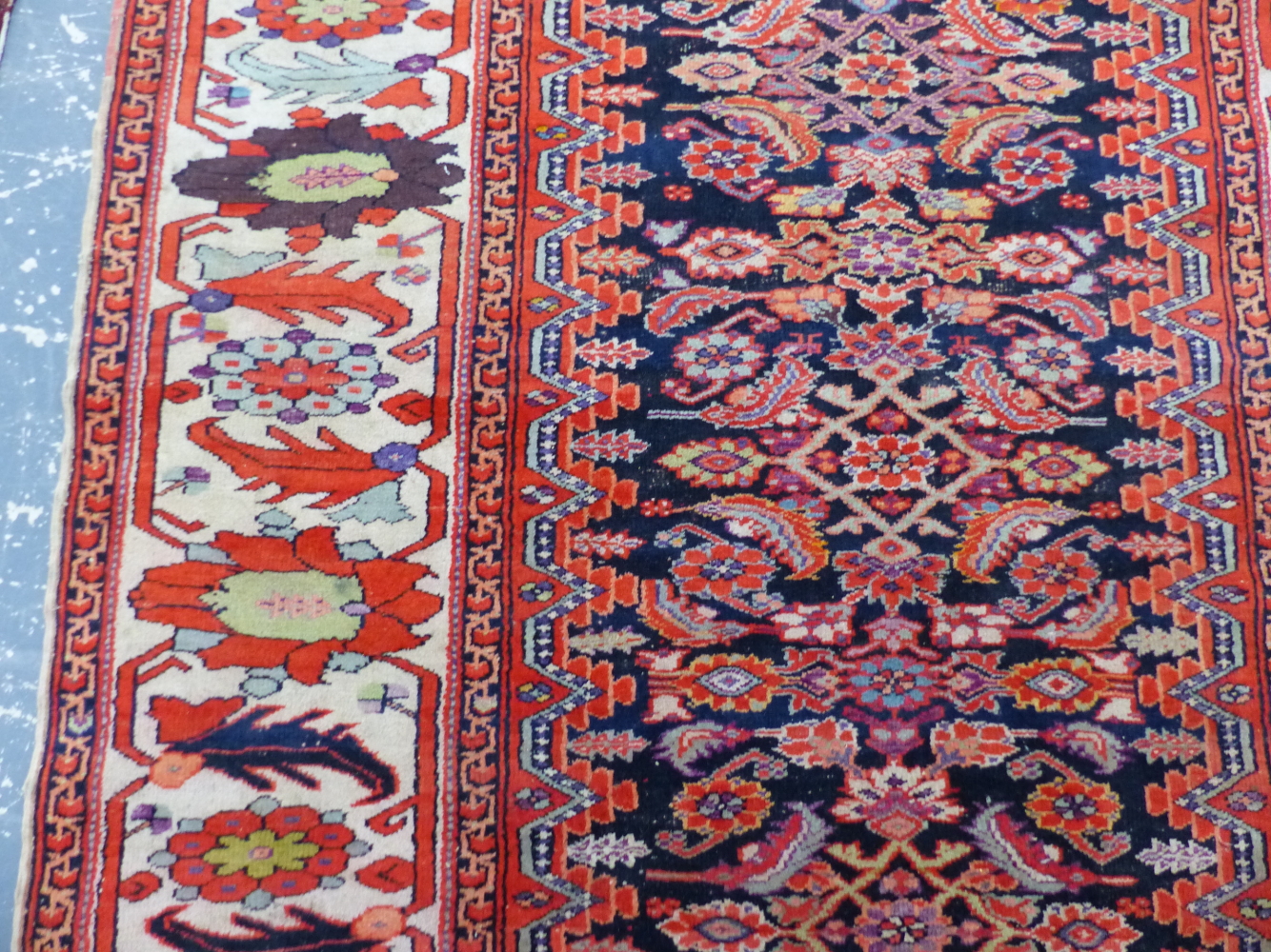 AN ANTIQUE PERSIAN MALAYER RUG. 303 x 150cms. - Image 5 of 10