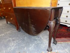 A 19th C. MAHOGANY OVAL FLAP TOP TABLE WITH CABRIOLE LEGS ON BALL AND CLAW FEET. W 113 x D 36 CLOSED