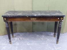 AN EARLY 19th C. EBONISED SIDE TABLE WITH VARIEGATED BLACK MARBLE TOP OVER A LONG DRAWER APPLIED WIT