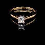 AN 18ct GOLD DIAMOND SINGLE STONE RING. THE PRINCESS CUT DIAMOND WEIGHING APPROX. 0.33ct, IN A WHITE