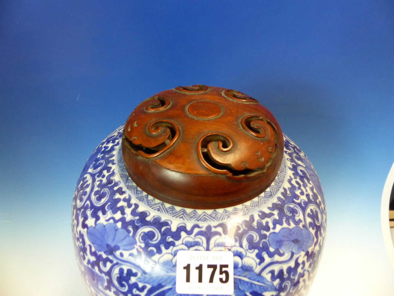 A CHINESE BLUE AND WHITE OVOID JAR, WOOD COVER AND STAND, PAINTED WITH THREE PHOENIX AMONGST - Image 5 of 14