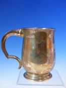 A HALLMARKED SILVER TANKARD, DATED 1964 BIRMINGHAM FOR HENRY CLIFFORD DAVIS, ENGRAVED TO THE FRONT J