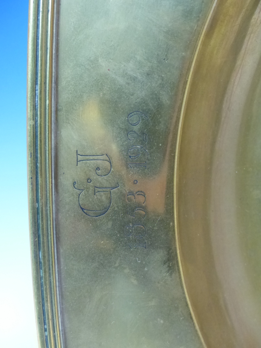 A KESWICK SCHOOL OF INDUSTRIAL ARTS GILT COPPER OFFERTORY TRAY INSCRIBED AND DATED 1939, THE - Image 5 of 10