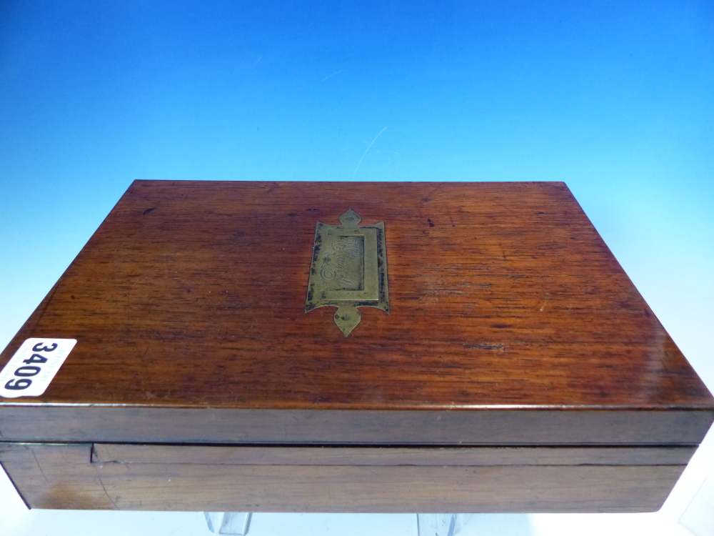 A ROSEWOOD GENTLEMANS CAMPAIGN TRAVEL BOX, THE INSIDE OF THE LID WITH RED SCRIM BACKED MIRROR - Image 14 of 17