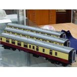 ACCUCRAFT. A RAKE OF NINE GAUGE 1 MAROON AND CREAM BR MK1 BSK COACHES AND TWO BRAKES (9).
