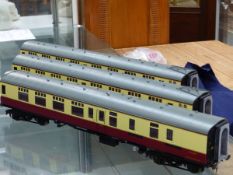 ACCUCRAFT. A RAKE OF NINE GAUGE 1 MAROON AND CREAM BR MK1 BSK COACHES AND TWO BRAKES (9).