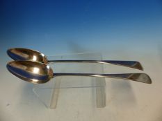 A GEORGIAN HALLMARKED SILVER SERVING SPOON DATED 1806 LONDON, FOR RICHARD CROSSLEY & GEORGE SMITH