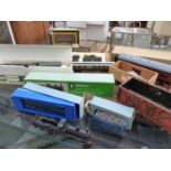 A COLLECTION OF OO GAUGE WRENN, HORNBY AND OTHER LOCOMOTIVES, TENDERS AND STOCK, TOGETHER WITH A
