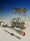 A GEORGE IV HALLMARKED SILVER OLD ENGLISH PATTERN BASTING SPOON, DATED 1821 LONDON FOR ROBERT