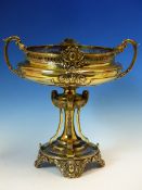 A EARLY 20th C. MAPPIN & WEBB HALLMARKED SILVER GILT PEDESTAL BOWL, WITH FOLIATE AND REEDED