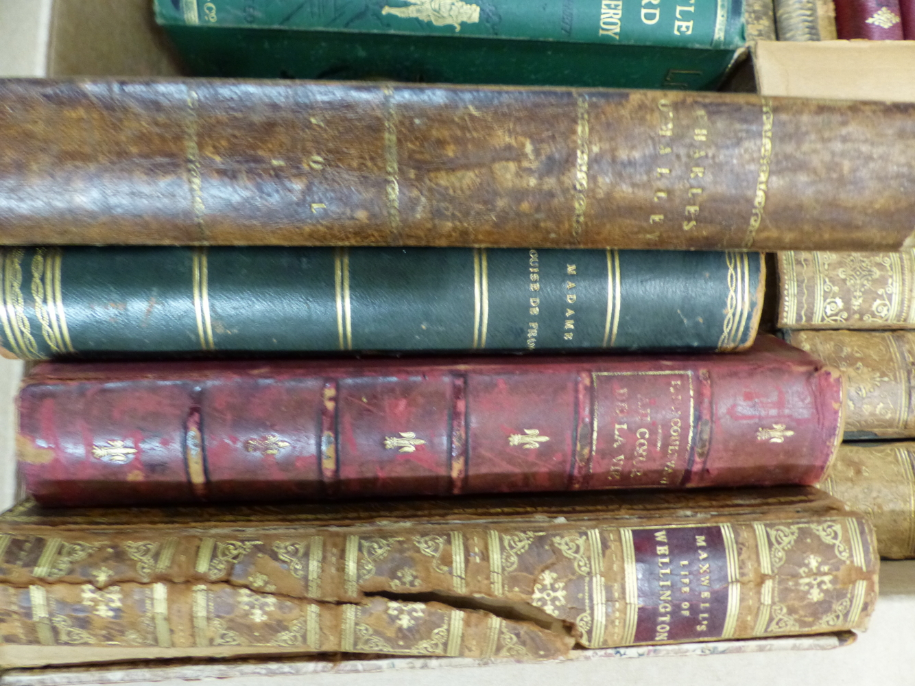 PRESCOTT, THE LIFE OF CHARLES VTH, 5 VOLS, A NUMBER OF LEATHER BOUND AND OTHER VOLUMES IN FRENCH, - Image 5 of 6