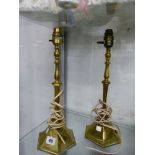 A PAIR OF ARTS AND CRAFTS STYLE BRASS TABLE LAMPS.