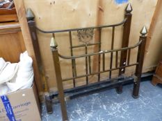 AN EDWARDIAN BRASS SINGLE BED FRAME.